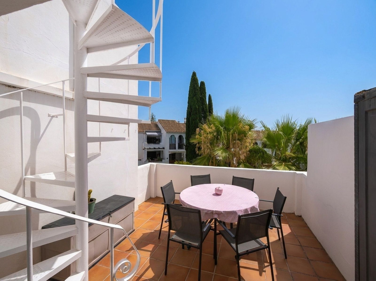 Penthouse for sale in El Paraiso
