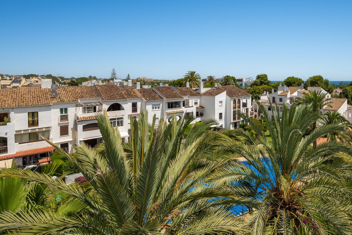 Penthouse for sale in El Paraiso