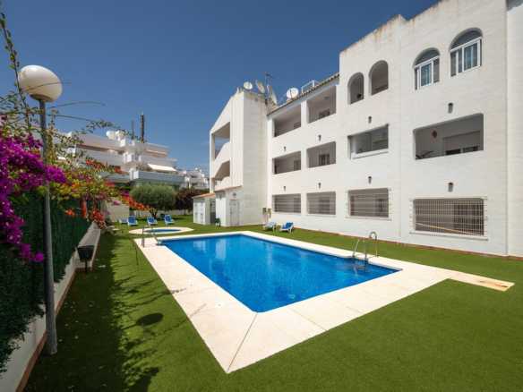 Penthouse for sale in El Paraiso