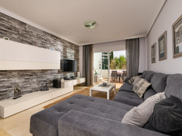 Penthouse for sale in El Paraiso