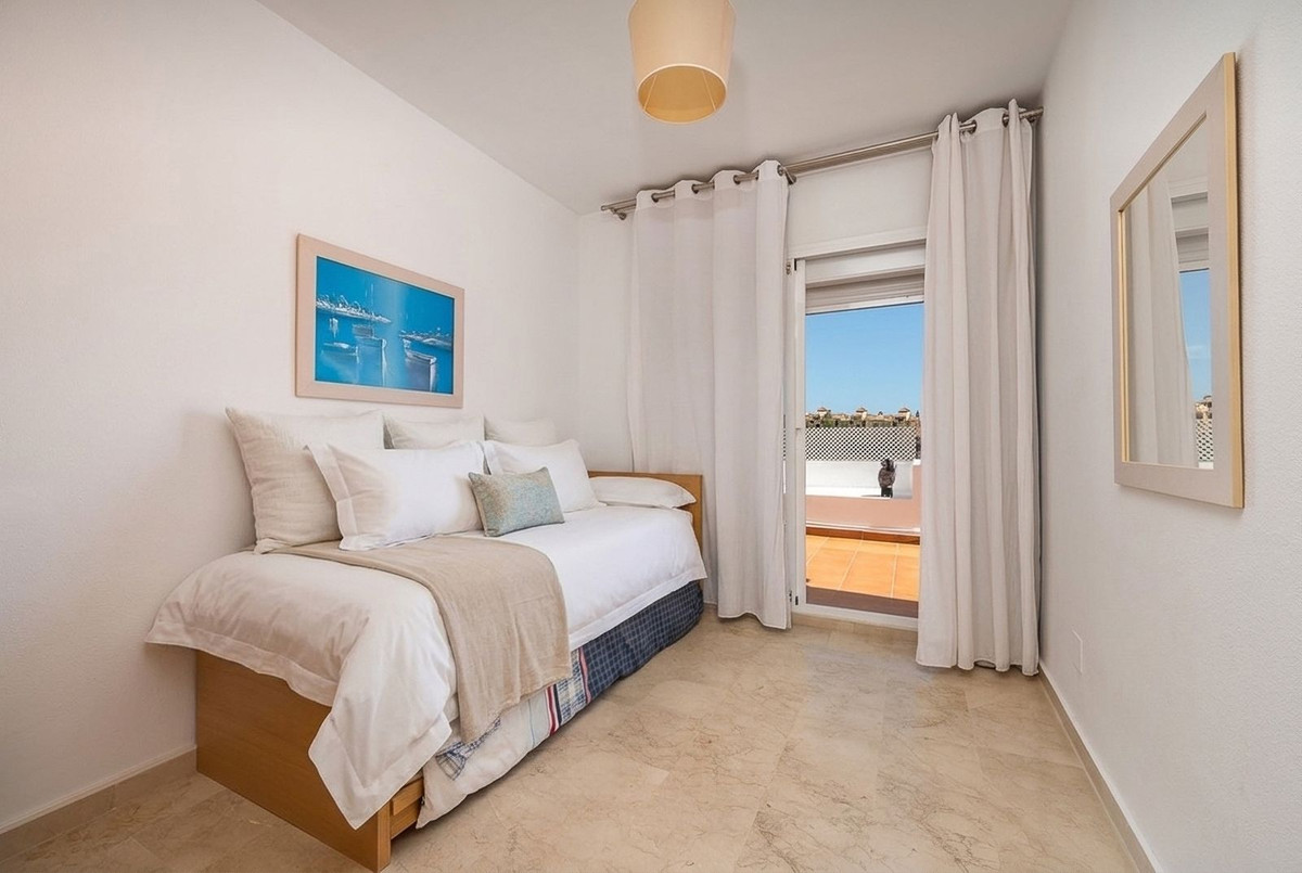 Penthouse for sale in Estepona
