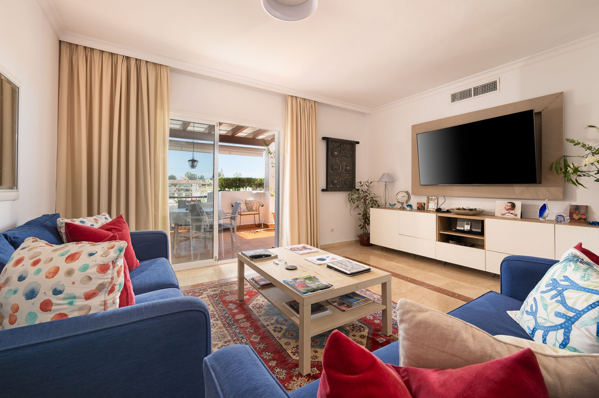 Penthouse for sale in Estepona