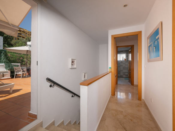 Penthouse for sale in Estepona