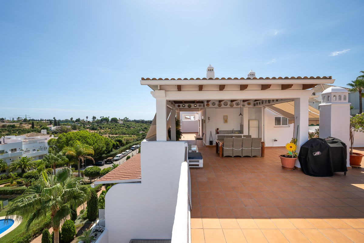 Penthouse for sale in Estepona