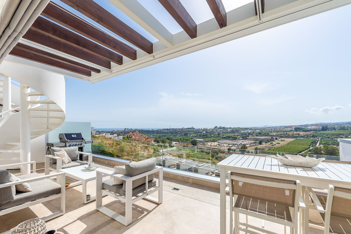 Penthouse for sale in Estepona