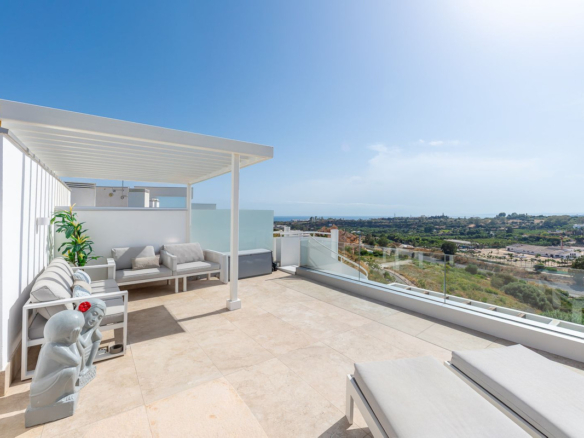 Penthouse for sale in Estepona