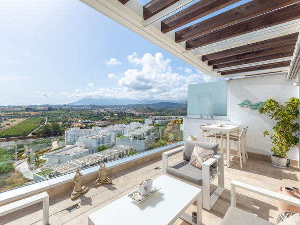 Penthouse for sale in Estepona