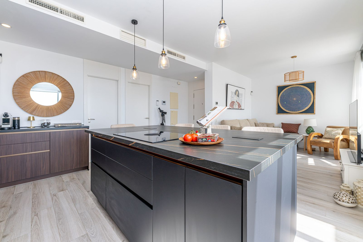 Penthouse for sale in Estepona