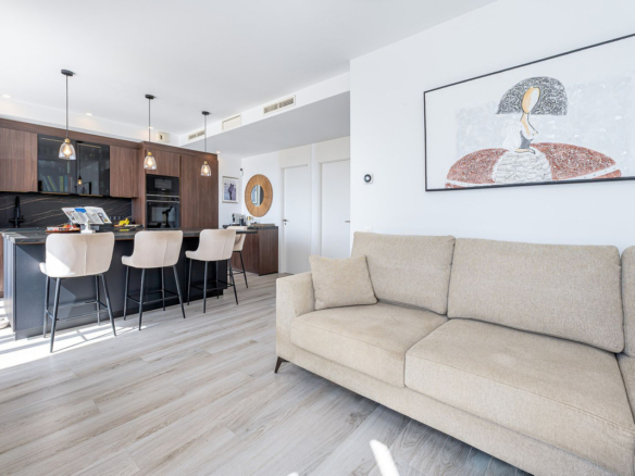 Penthouse for sale in Estepona