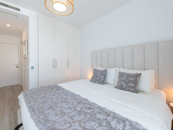 Penthouse for sale in Estepona