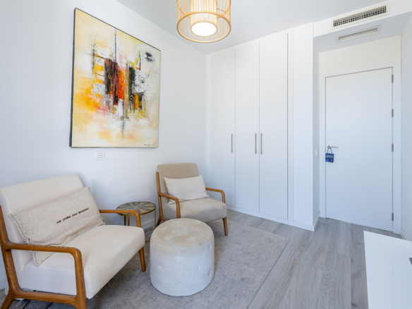 Penthouse for sale in Estepona