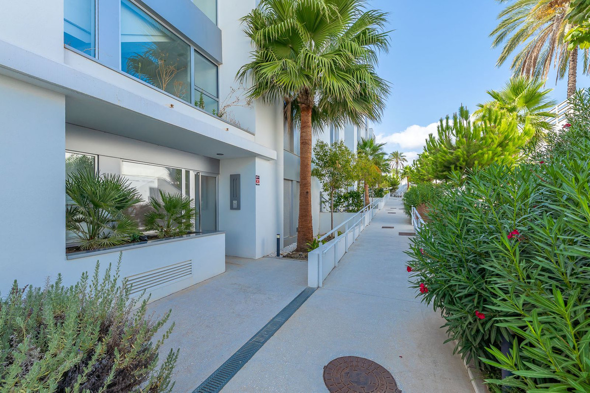 Penthouse for sale in Estepona