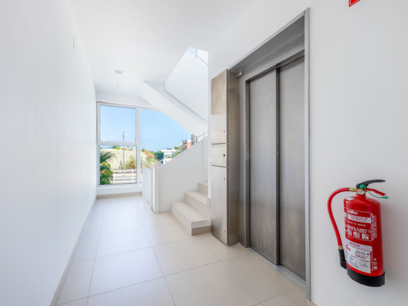 Penthouse for sale in Estepona