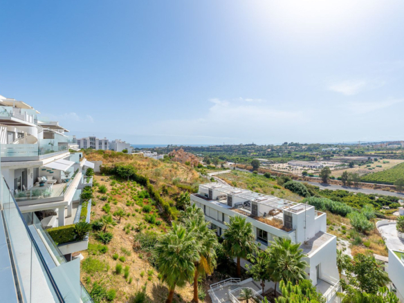 Penthouse for sale in Estepona