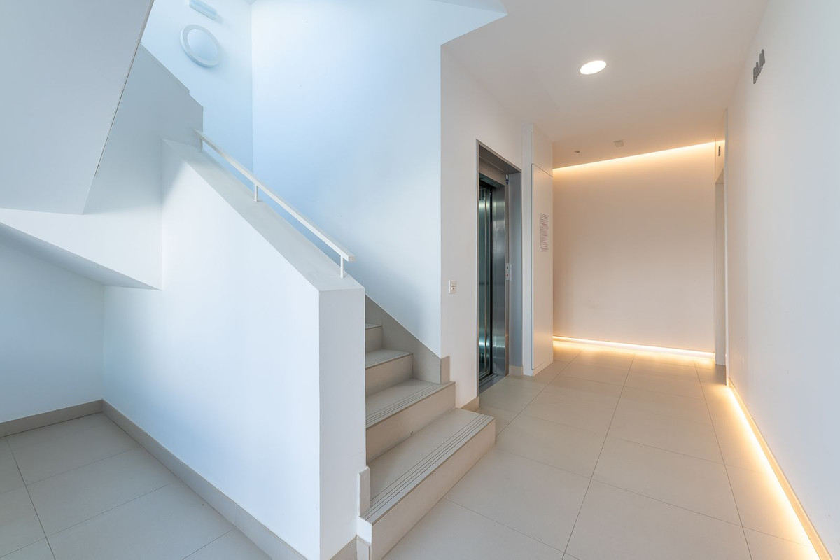 Penthouse for sale in Estepona