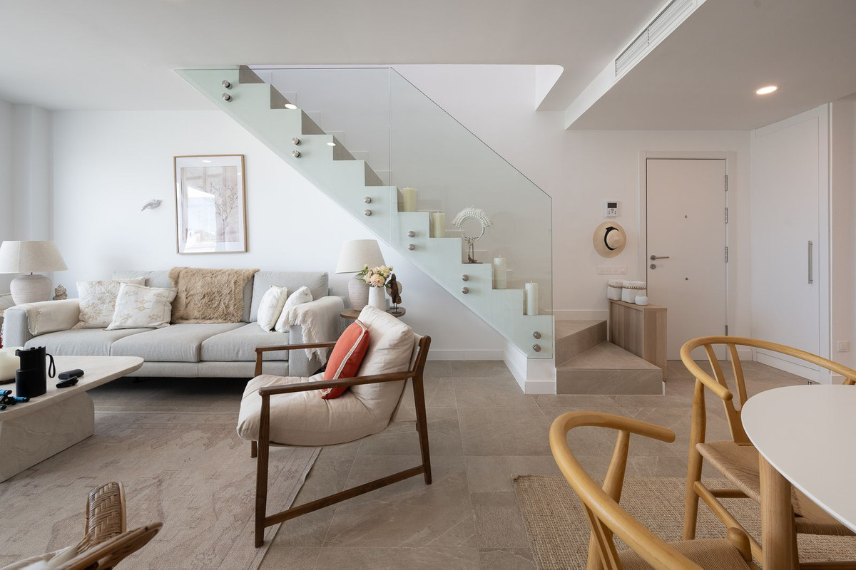 Penthouse for sale in Estepona