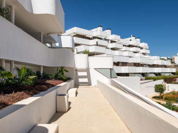 Penthouse for sale in Estepona