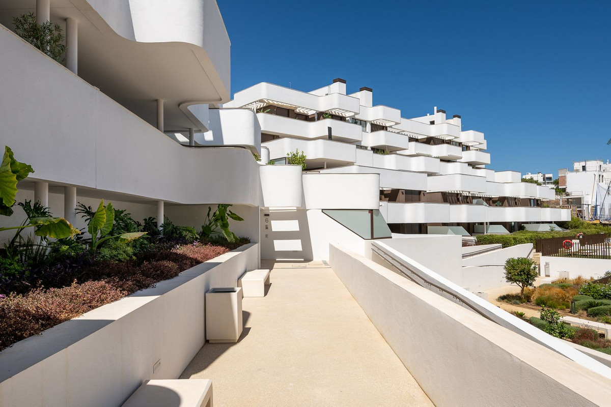 Penthouse for sale in Estepona