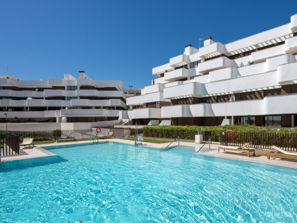 Penthouse for sale in Estepona