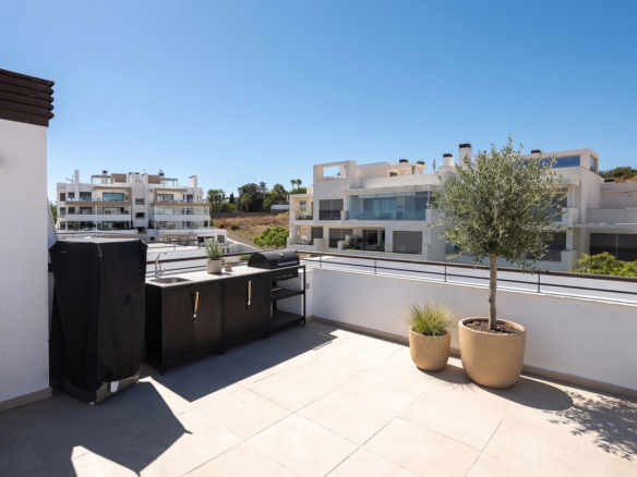 Penthouse for sale in Estepona