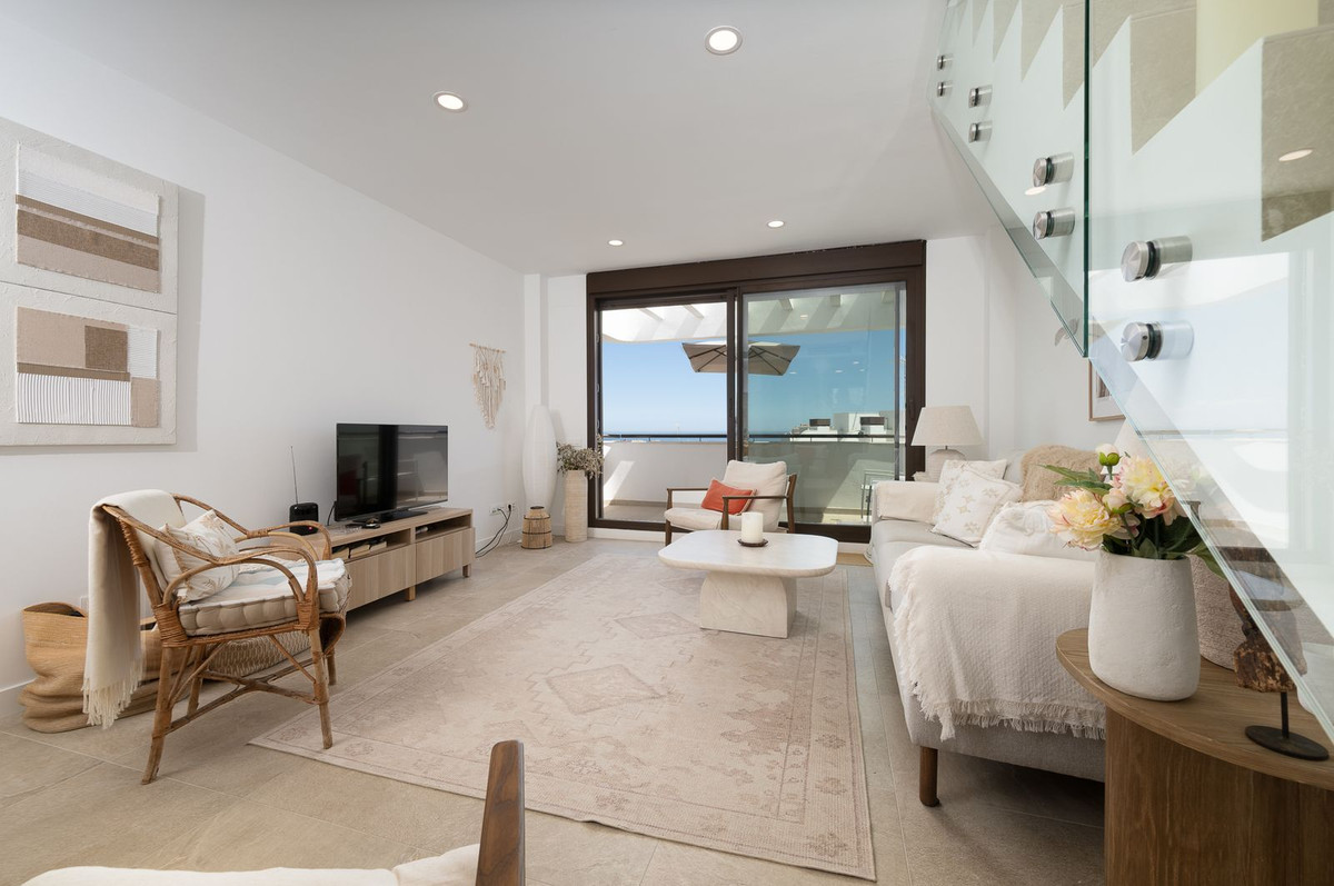 Penthouse for sale in Estepona