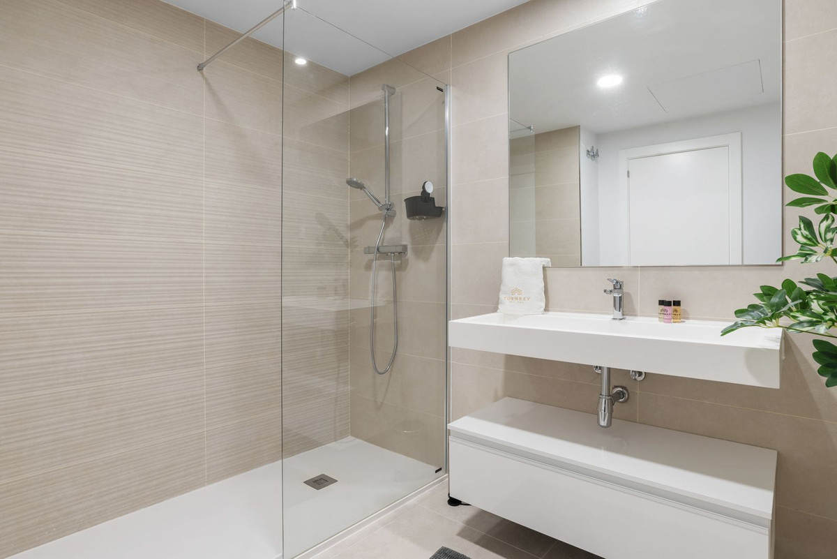 Penthouse for sale in Estepona