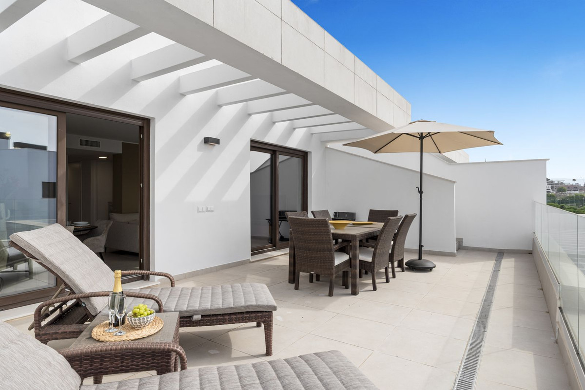 Penthouse for sale in Estepona