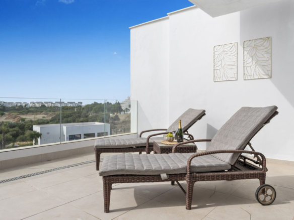 Penthouse for sale in Estepona