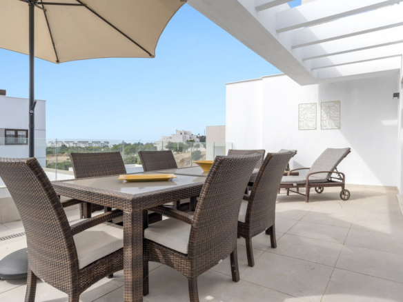 Penthouse for sale in Estepona