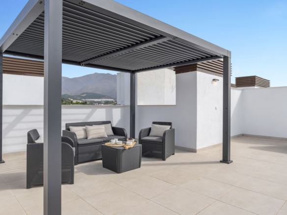 Penthouse for sale in Estepona