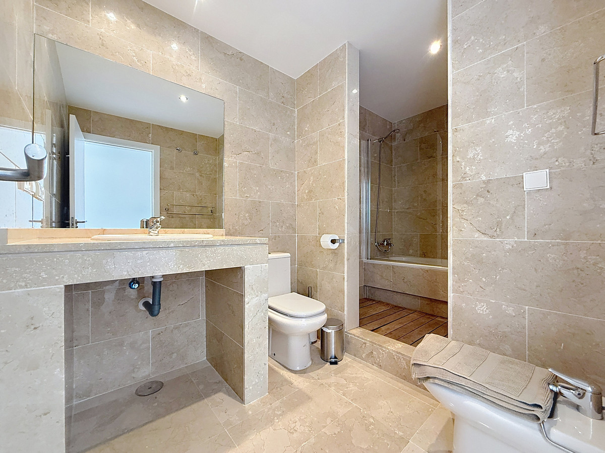 Penthouse for sale in Manilva