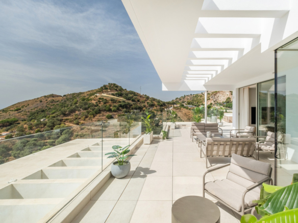 Penthouse for sale in Ojén