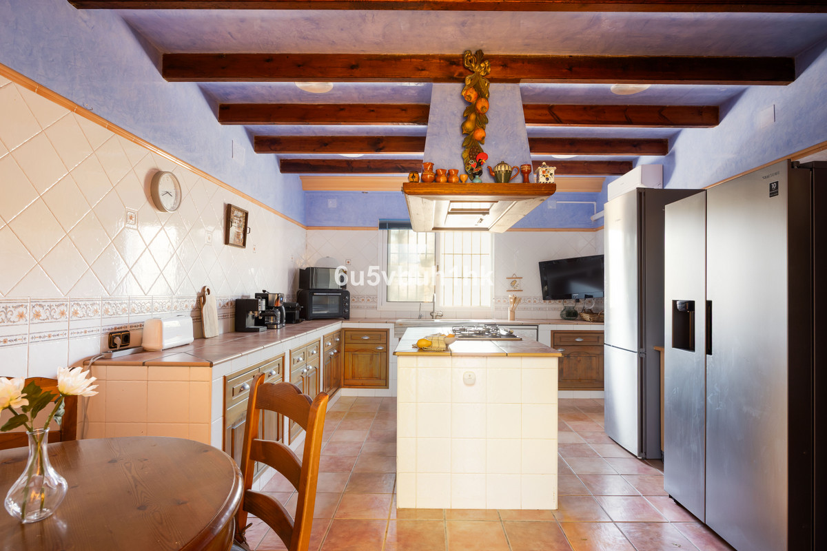 Townhouse for sale in Almogía