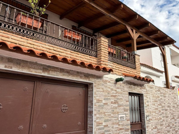 Townhouse for sale in Churriana