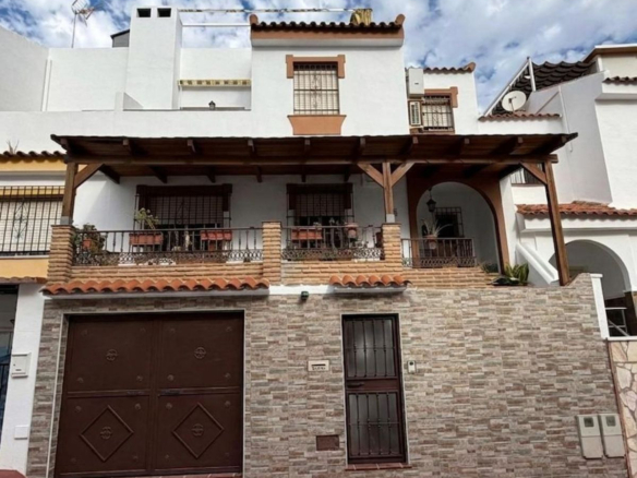 Townhouse for sale in Churriana