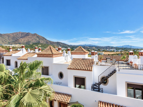 Townhouse for sale in Estepona