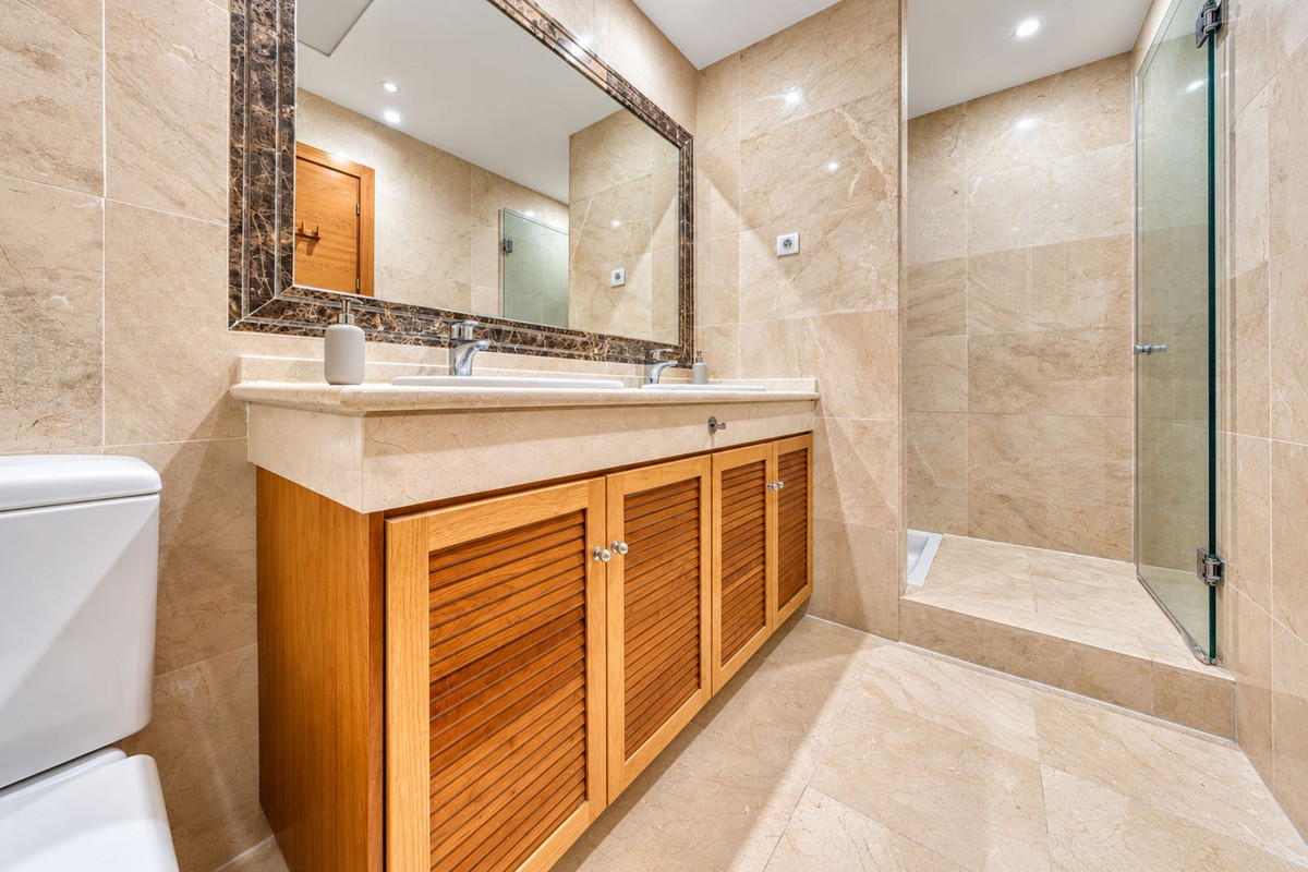 Townhouse for sale in Estepona