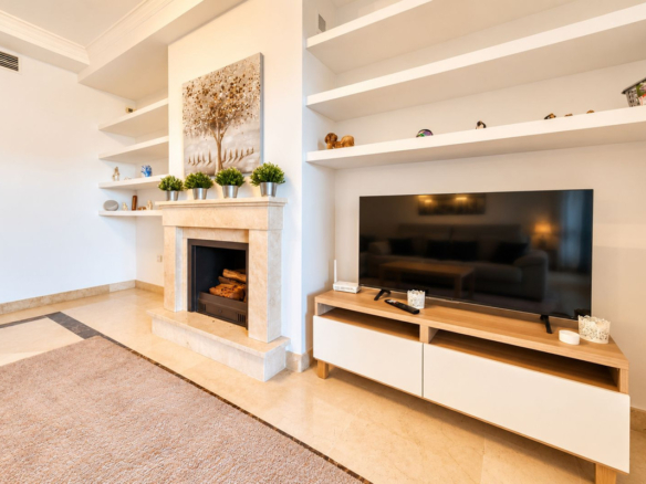 Townhouse for sale in Estepona