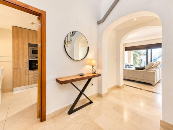Townhouse for sale in Estepona