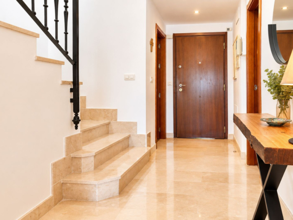 Townhouse for sale in Estepona