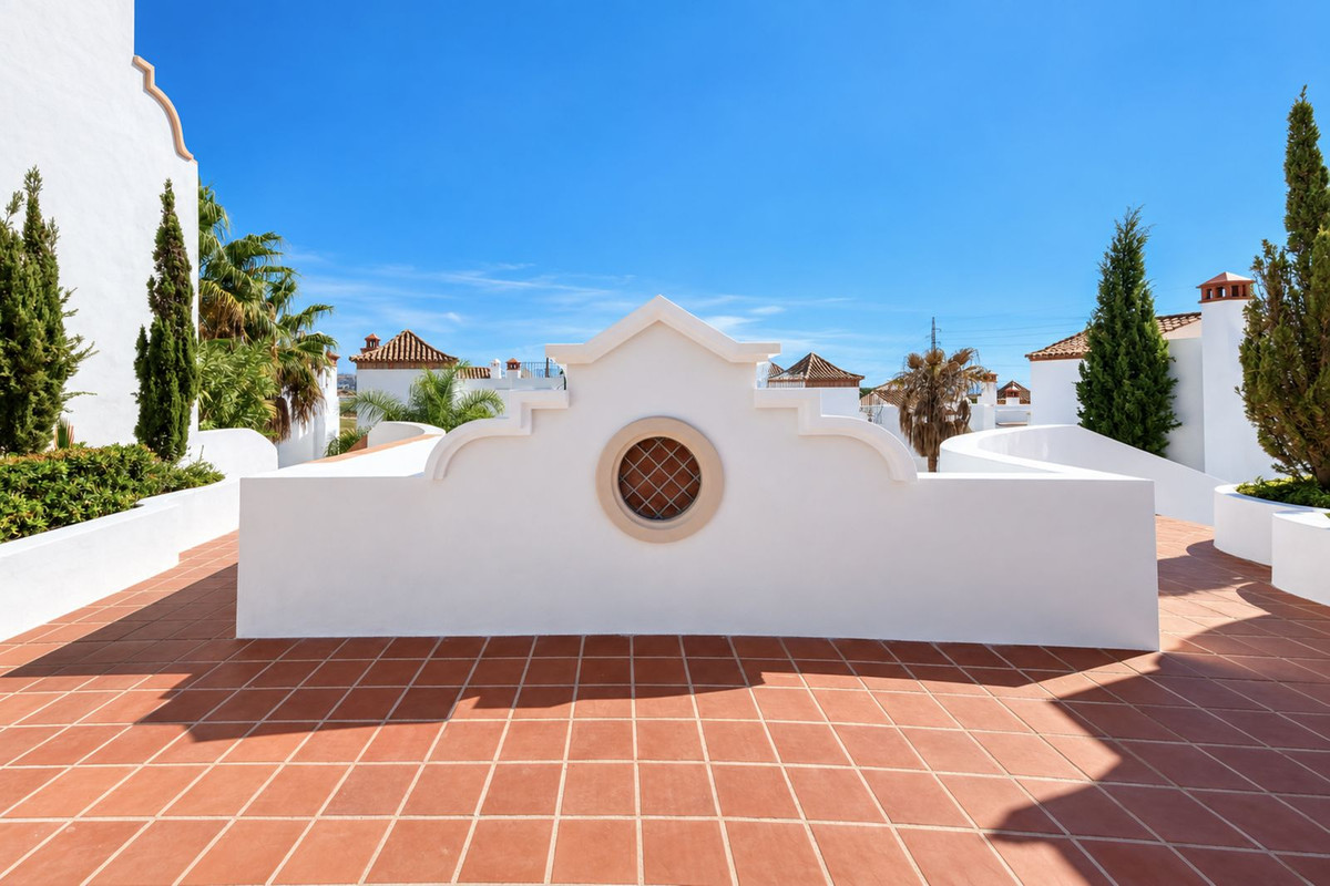 Townhouse for sale in Estepona