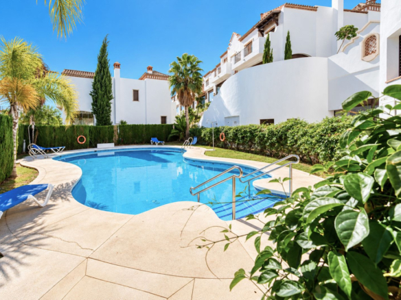 Townhouse for sale in Estepona