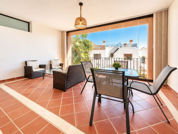 Townhouse for sale in Estepona