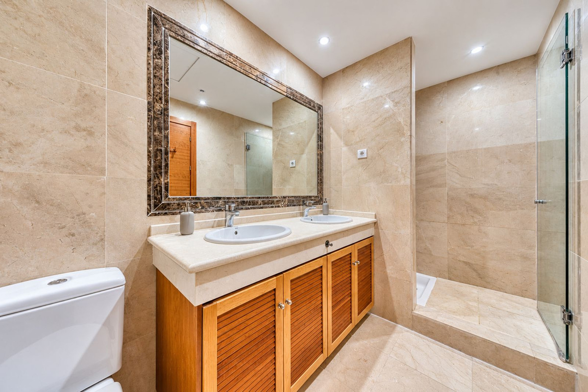 Townhouse for sale in Estepona