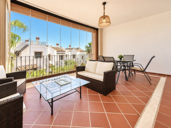 Townhouse for sale in Estepona