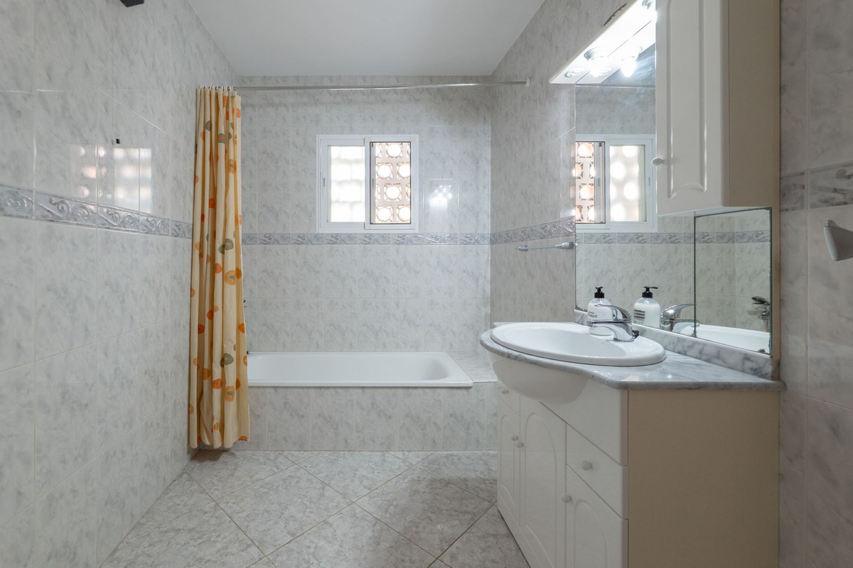 Townhouse for sale in Marbella
