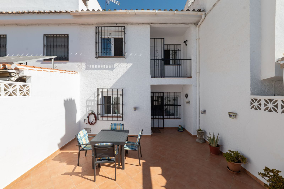Townhouse-in-Marbella-Ref-R5487622 Townhouse for sale in Marbella