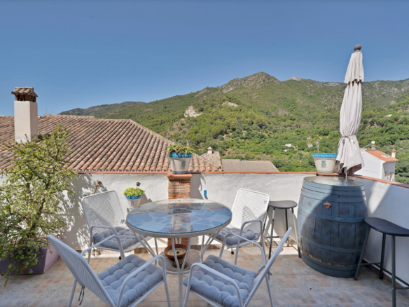 Townhouse for sale in Ojén
