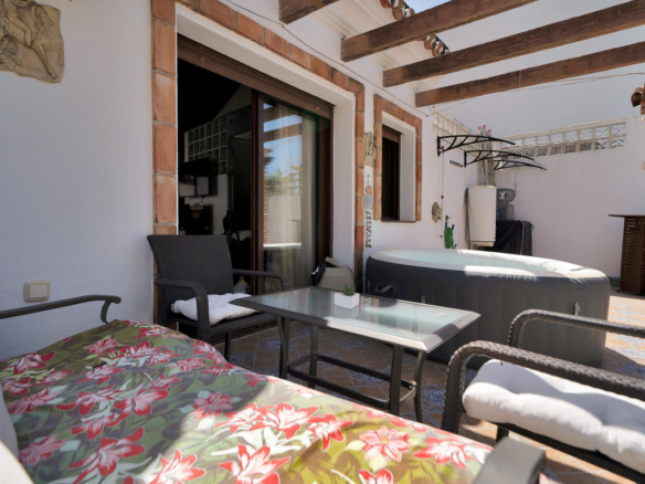 Townhouse for sale in Ojén