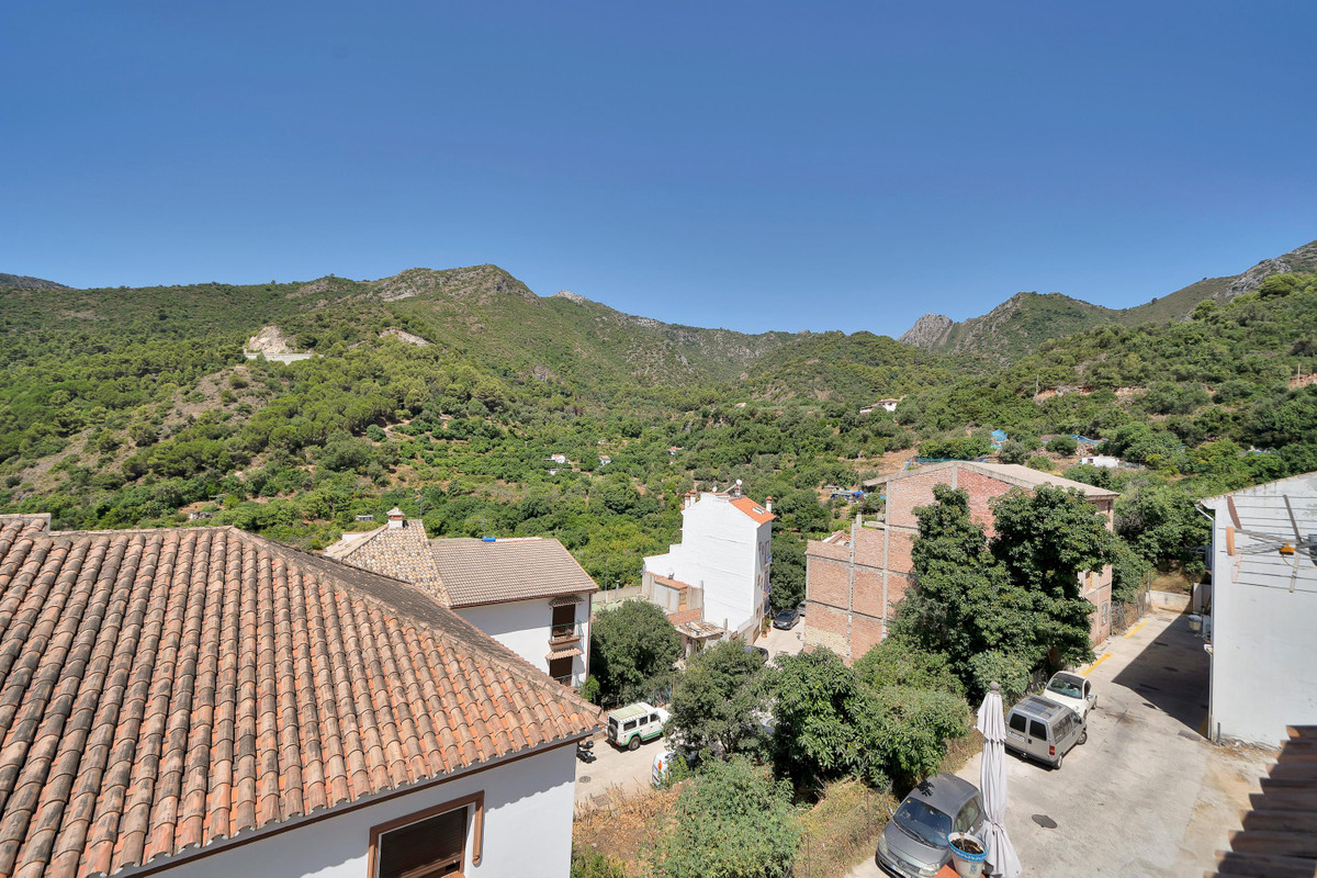 Townhouse for sale in Ojén